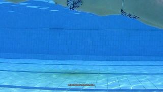 Thanks to a bikini malfunction we can see both pussy and tits voyeur -9