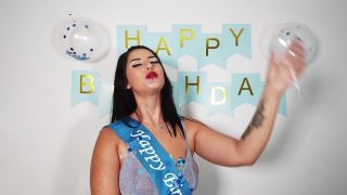 QueenieGeeVIP - Wet and Messy Birthday Edition - Wetandmessy-2