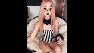 fetish FaeriieMoons aka faeriiemoons - 11-02-2024 OnlyFans Video - Cum get hard and spooky with this little clown video FaeriieMoons-4