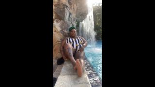 Beautyful_footsies aka bfootsies - 06-19-2020 OnlyFans Video - Sexy pool side tease video fetish Beautyful_footsies-3