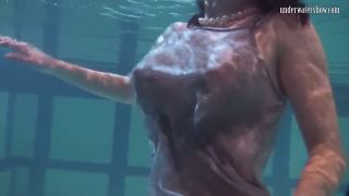 Fetish Porn Super hot body and big tits teen Katka underwater-2