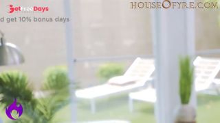 Housewife cheats on her Husband with Delivery Man -Ding Dong-1