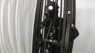 Aliceinbondageland com H265Malesub Vertical Cage Pt 2 Butt Plug Blow Job-9