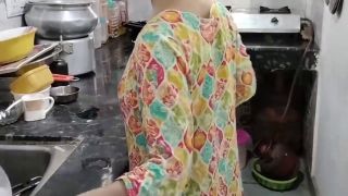 Me Kichen me step sister ko nanga kar ke pel diya-3