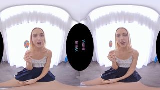 Chloe Can Pop Your Cherry - Smartphone VR-1