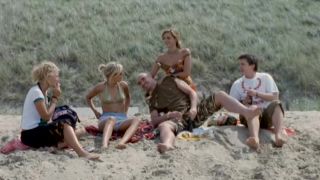 Rifka Lodeizen, Nadja Hupscher, Maria Kooistra, Esmarel Gasman, Eva Duijvestein, Femke Lakerveld, Helena Remeijers - Simon (2004) HD 720p - [Celebrity porn]-8