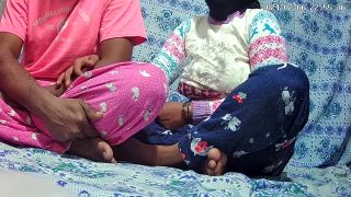 Teen Sri Lanka dasi boy and mom sex in the park-3