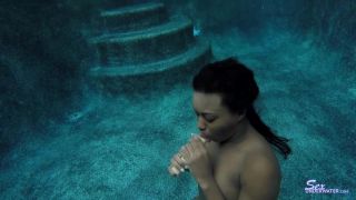 Sexunderwater.com- Simone Styles Dildo Play-5