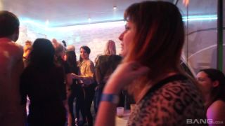 Shaved And Ripped Stripper Gets Head From Tons Of  Milfs-2