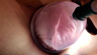 Fantastic Amateur Huge Large Labia Rough Pump Closeup Dow...-1