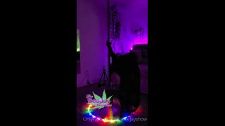 TheBeeJayShow () Thebeejayshow - after a fun magic mushroom filled date day with bae creativity struck i created my 01-04-2021-5