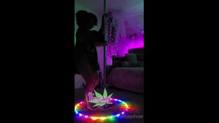 TheBeeJayShow () Thebeejayshow - after a fun magic mushroom filled date day with bae creativity struck i created my 01-04-2021-7