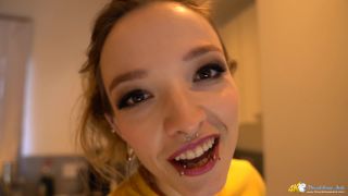 Video online DownBlouse Jerk - Messy Work-9