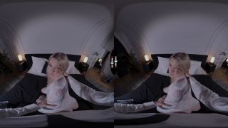 DARK ROOM VR  Donuts For Tits-5