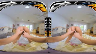 VIRTUAL PORN  Boudoir Boom Boom Time With The Super Sexy Kimmy Kimm-2