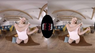 virtual reality - Virtualtaboo presents Legs Wide Open – Mia Split-2