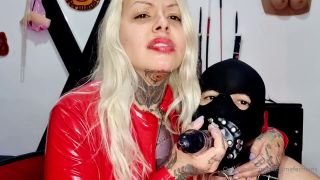 fetish Madame Fermans Madame Fermans aka madamefermans - 07-20-2023 OnlyFans Video - SPH Já que seu pênis é tão inútil vou dar uma para você hahahahaha bem maior video-6