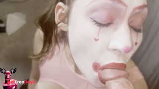 VALENTINES CLOWN GIRL Fucked and Cum Facial  FAWNTALES  Clown Fille Sperme Faciale-9