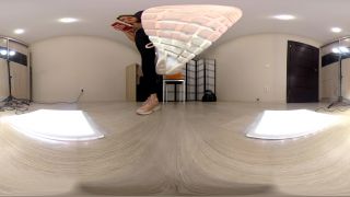 Under Giantess Soles – Althea – lets go jogging with me VR 3604K.-2