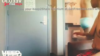 DOOR OPEN BLOWJOB AT LAS VEGAS HOTEL CAUGHT COUPLE ORGY PARTY-1