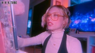  mouthsounds Elle Marz Rude Giant Receptionist Steals Tiny From Work Asmr  Elle Marz -4