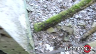 Arteya - Arteya kneels down to suck his dick in a lost place! - Hitzefrei (FullHD 2021)-1