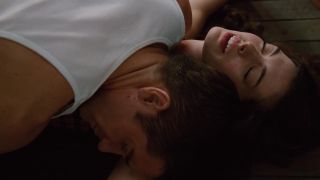 Anne Hathaway – Love and Other Drugs (2010) HD 1080p - (Celebrity porn)-1