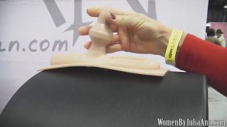 JuliaAnnLive 16 10 28 Whats A Sybian BTS.-3