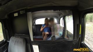 Cabbie Gets A Mouthful Of Hot Blonde’s Big Fake Tits – April 03, 2014 blowjob -1