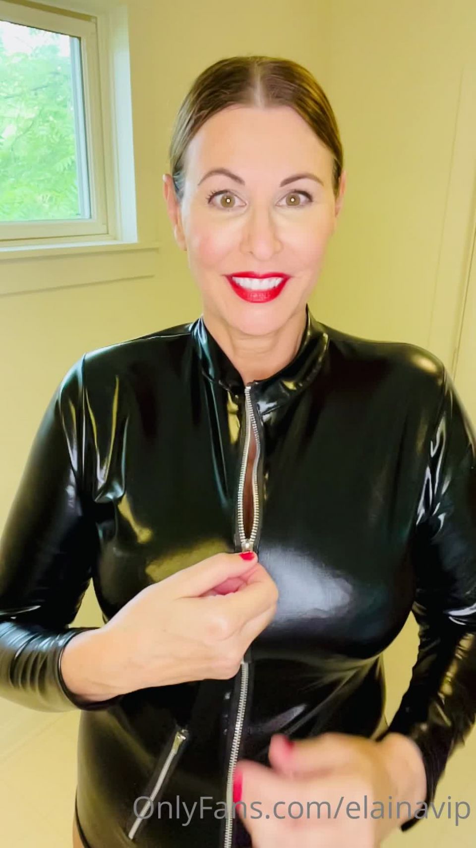 Elaina St James - elainavip () Elainavip - who is the most fun domme 02-11-2021