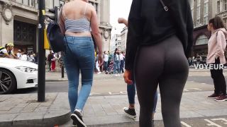 Butt cheeks that you ll want to bite Voyeur!-6