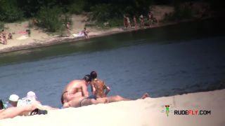 Amateurs on naturist-Strand  2-6