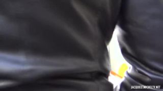 Jacquieetmicheltv presents Angelique, 27ans, libraire, vient avec une copine ! – 16.02.2019 milf -1