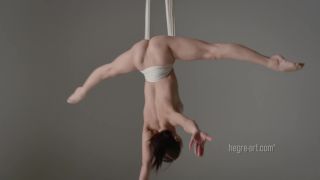 {hegre-art.com Nude Anti Gravity Yoga (mp4, 1080p, 144.55-0