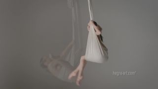 {hegre-art.com Nude Anti Gravity Yoga (mp4, 1080p, 144.55-1