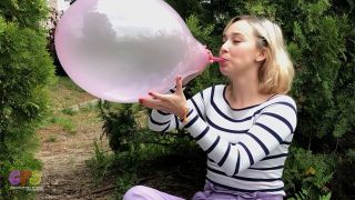 Custom Fetish - Regina s First Blow to Pop Outdoors - Fetish-2