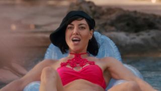 Aubrey Plaza, Alice Wetterlund – Mike!!!-2