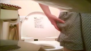 Porn online private school toilet – 15286445-1