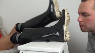 online adult clip 2 ava addams foot fetish femdom porn | UNDER GIRLS FEET – Lick My Festival Wellies | shoe-6