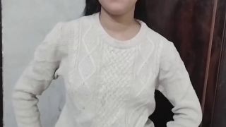 Hd Videos Desi aunty ko saman dene ke bahane pel-1