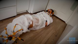 ALIENS AND MONSTERS - Calisa Bliss Hooters Girl Ambushed By Arachnids..-9
