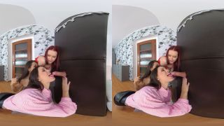 Box of Pleasure Part 1 - Smartphone VR-1