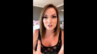Nikole Mitchell nikolemitchell-2022-05-03-2443888592-5