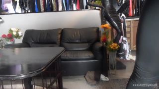 online video 20 Mistress Gaia – Piedi e calzini sudati e puzzolenti Sweaty and stinky feet, old man foot fetish on femdom porn -7
