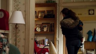 Laura Wiggins – Shameless s01 (2011) HD 1080p - (Celebrity porn)-0