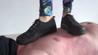 online xxx clip 34 downblouse fetish Smelly feet – Mistress Loren trampling, female-domination on feet porn-9