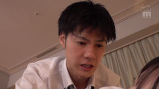[MIDV-049] 強気な女上司と童貞部下が出張先の相部屋ホテルで… ポンコツ部下と一夜を過ごすことになった私は、彼の絶倫チ○ポに負けて朝まで、何度も、イカされ続けて… 七沢みあ - JAV-1