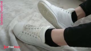 [GetFreeDays.com] Bored British Babe Decides To Take Her Smelly Trainers And Socks Off Revealing Her Sexy Sweaty Feet Porn Video January 2023-0