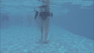 Online Tube Voyeur Under the water in the swimming pool - voyeur-2