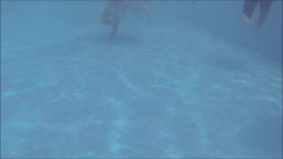 Online Tube Voyeur Under the water in the swimming pool - voyeur-4